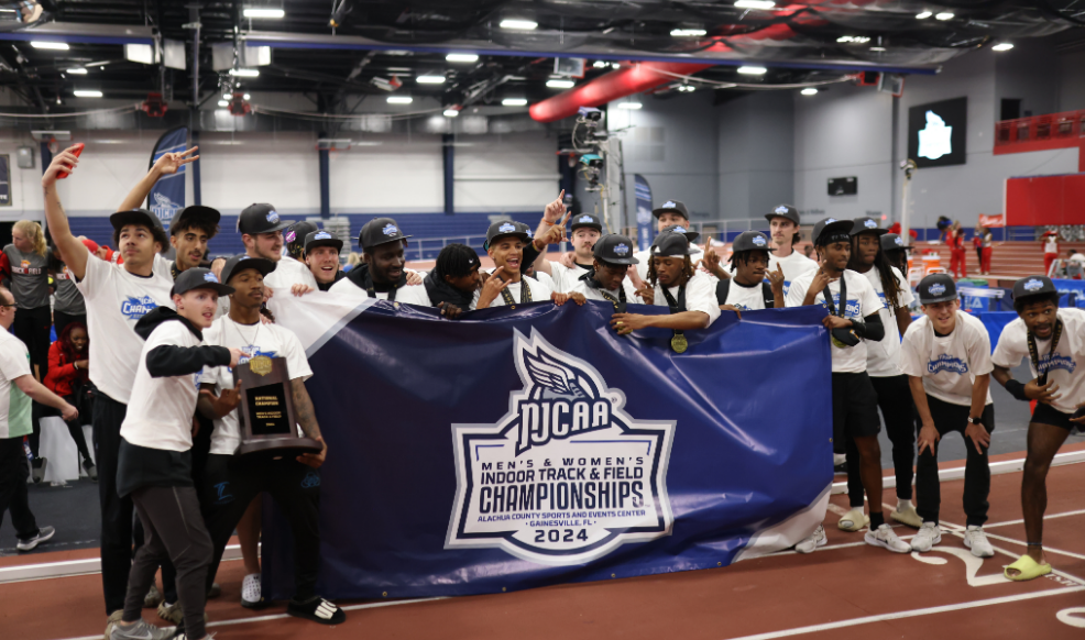 Indian Hills claims first men's indoor title