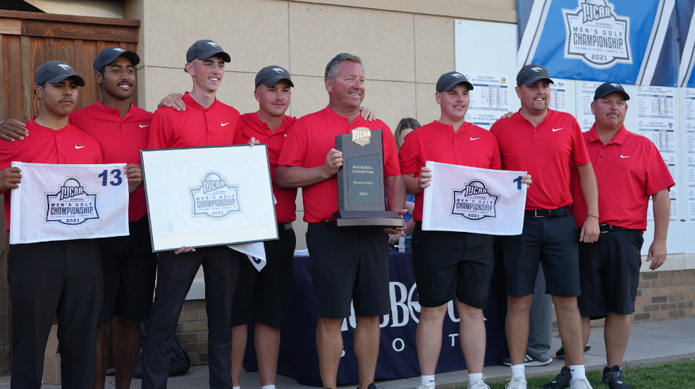 Hutchinson wins DI Men's Golf Championship
