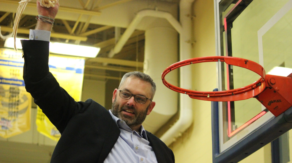 Rochester head coach Bonde named NJCAA DIII Women's Basketball Coach of the Year